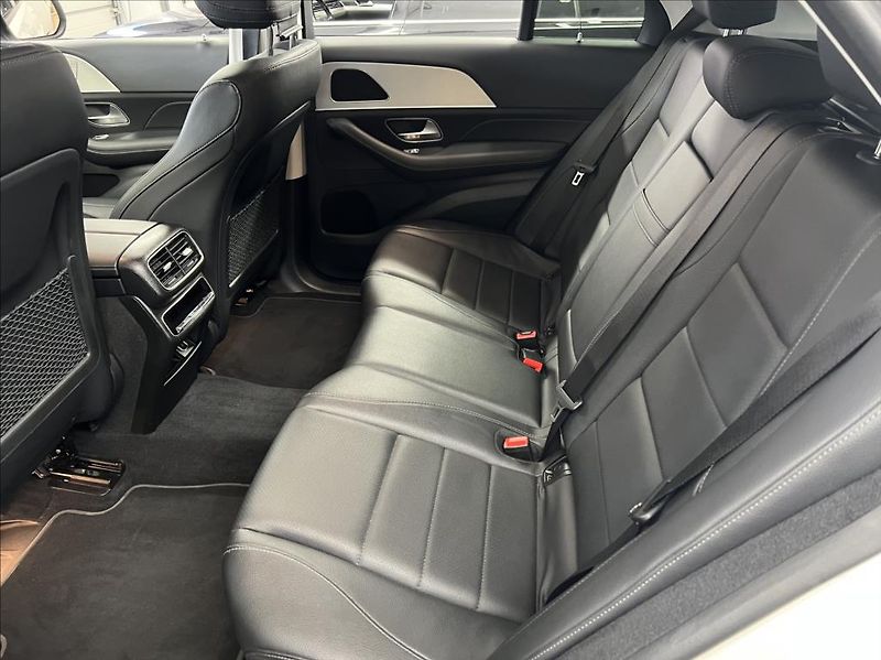 Mercedes-Benz GLE 350De 4MATIC AMG - fotka 12 z 32