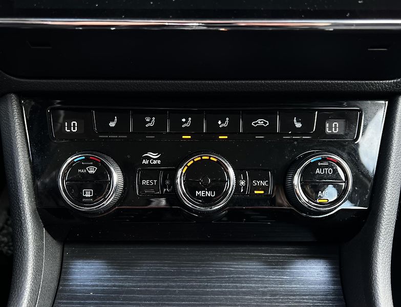 Škoda Superb 1.5TSI DSG Business 1.Maj DPH - fotka 14 z 25