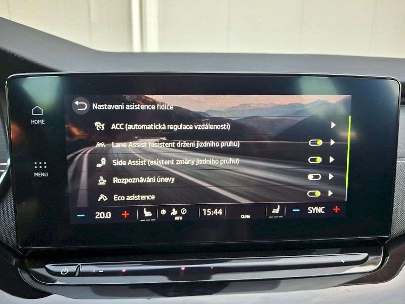 Škoda Octavia (2023) Combi SportLine DSG 4x4 2,0TDi - fotka 24 z 35