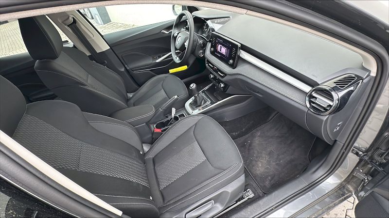 Škoda Fabia (2023) 1.0 TSI / 70 kW / 5MP / Style - fotka 13 z 21