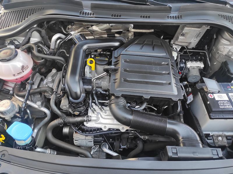 Škoda Rapid 1,0TSi Spaceback, ČR - fotka 23 z 37
