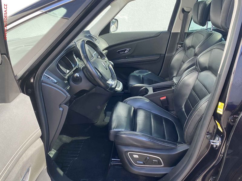 Renault Grand Scénic (2017) 1.6dCi, Initiale Paris, AT - fotka 9 z 19