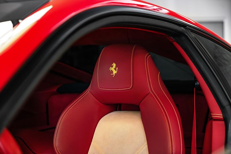 Ferrari F12 Berlinetta ZÁRUKA/KARBON/LIFT/KAMERA - fotka 21 z 25