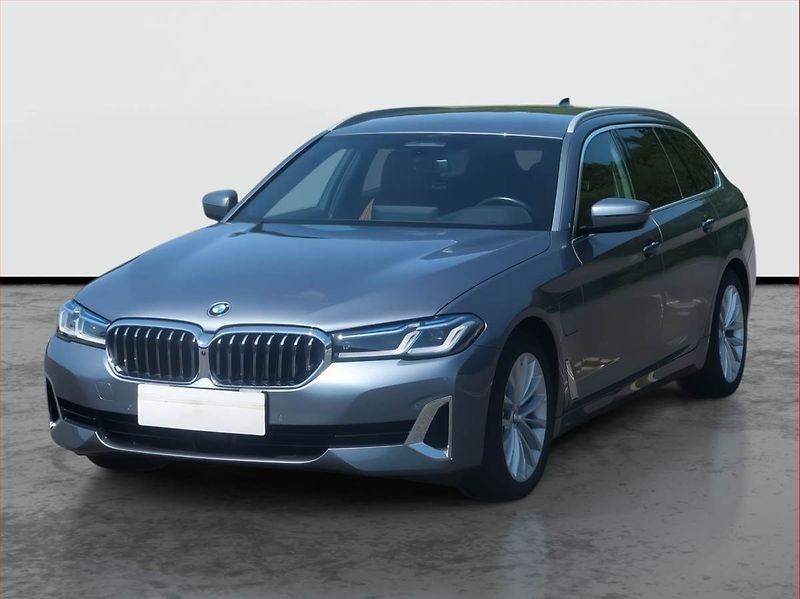BMW Řada 5 (2021) Luxury Line 530e xDrive - fotka 2 z 19