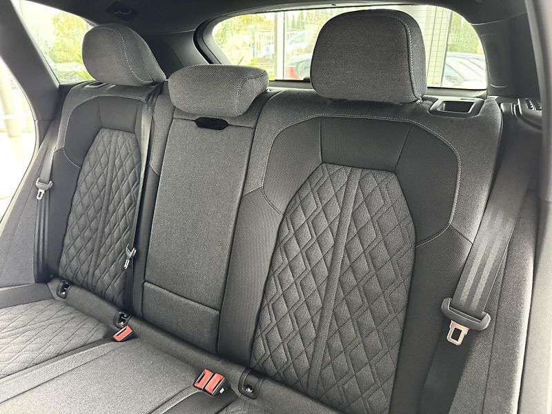 Audi Q5 TDI Quattro*S-LINE*360*SKLADEM - fotka 17 z 45