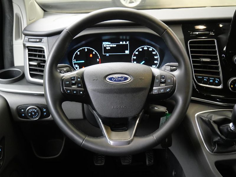 Ford Tourneo Custom - fotka 13 z 25