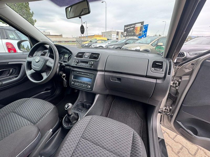 Škoda Roomster (2011) 1,6 TDI 77 KW KILOMETRY TAŽNÉ - fotka 39 z 50