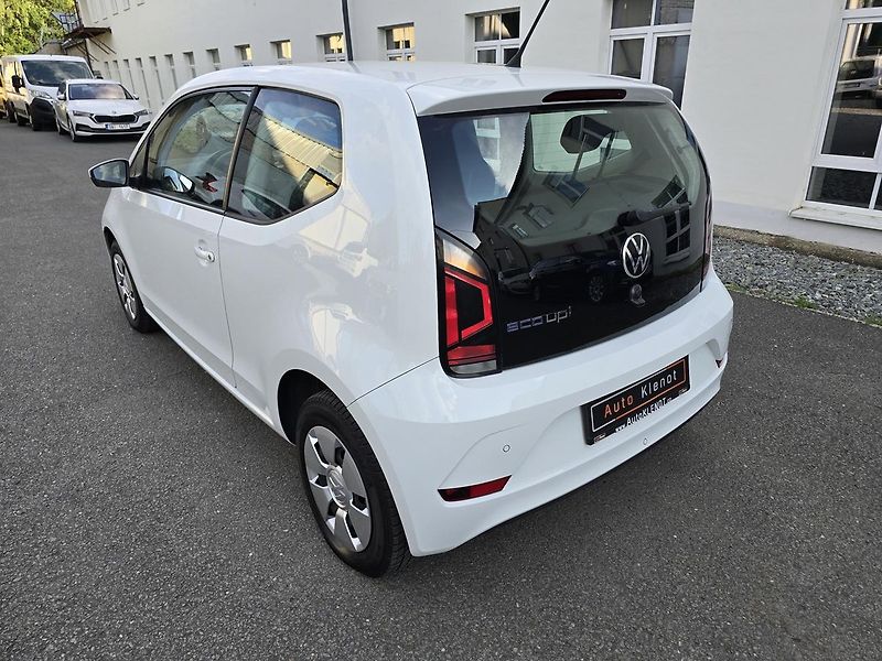 Volkswagen up! CNG KAMERA + DIGIKLIMA ČR - fotka 5 z 28