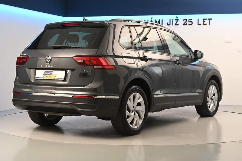 Volkswagen Tiguan (2023) 2.0 4MOTION LED DSG Life ACC T - fotka 5 z 37