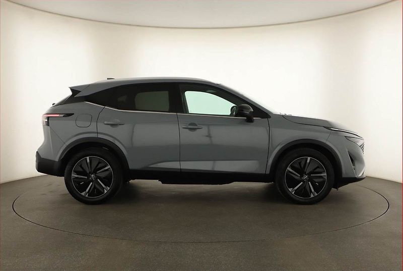 Nissan Qashqai (2026) 1.3 DIG-T MHEV, Tekna, Navigac - fotka 6 z 17