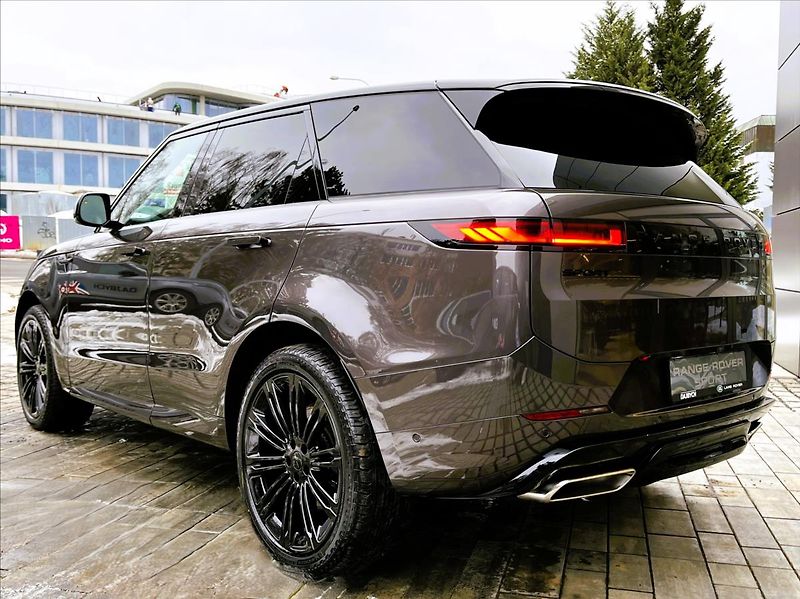 Land Rover Range Rover Sport (2026) 3,0 P380 DYNAMIC SE AWD - fotka 4 z 35