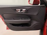 Volvo V60 CC B5 AWD PLUS AUT REZERVACE - náhled 6