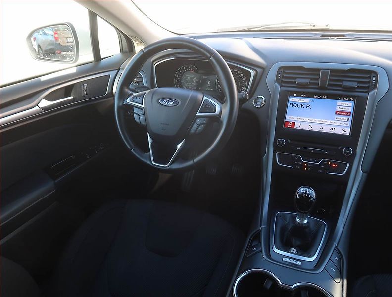 Ford Mondeo (2018) Titanium 2.0 TDCI, 4X4 - fotka 7 z 21