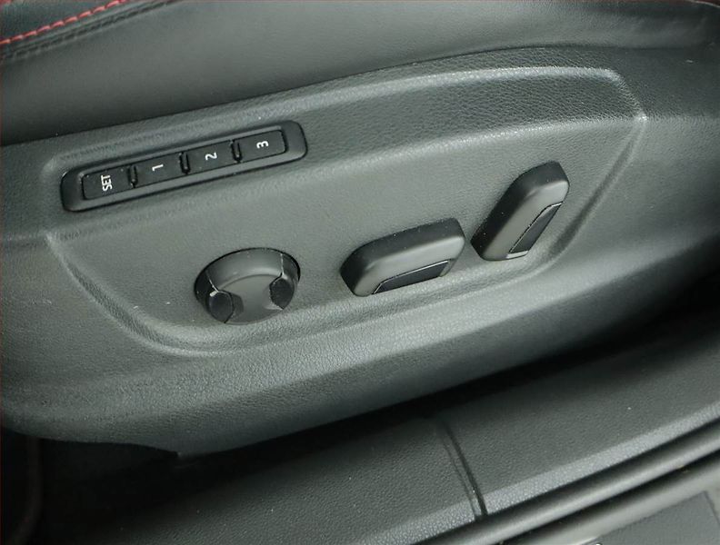 Škoda Octavia (2015) RS 2.0 TSI, Automat - fotka 15 z 17