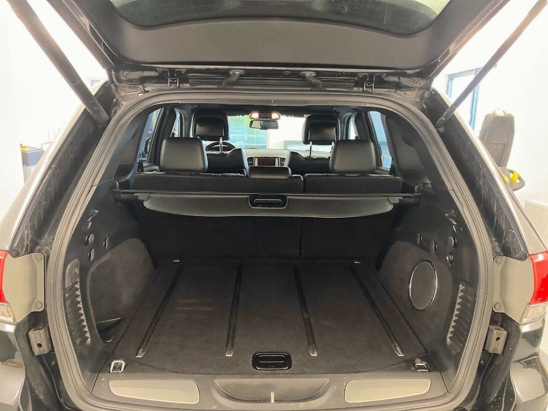 Jeep Grand Cherokee (2016) 3.0CRD 184kw, OVERLAND, ČR - fotka 10 z 20