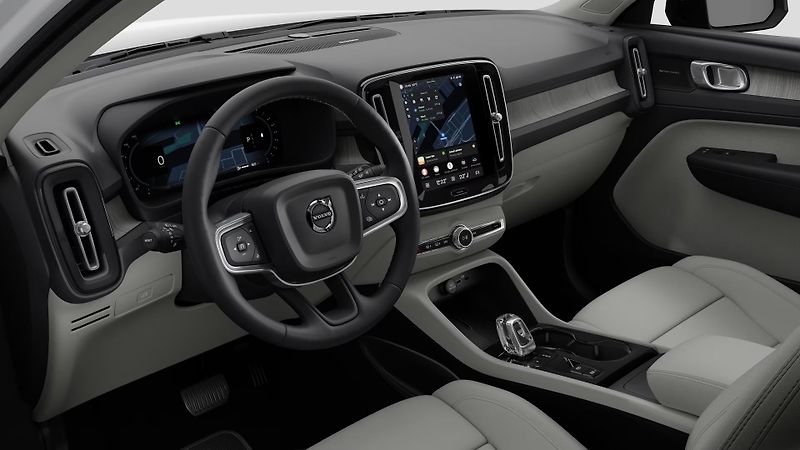 Volvo XC40 (2026) B3 AUT DARK PLUS - fotka 3 z 11