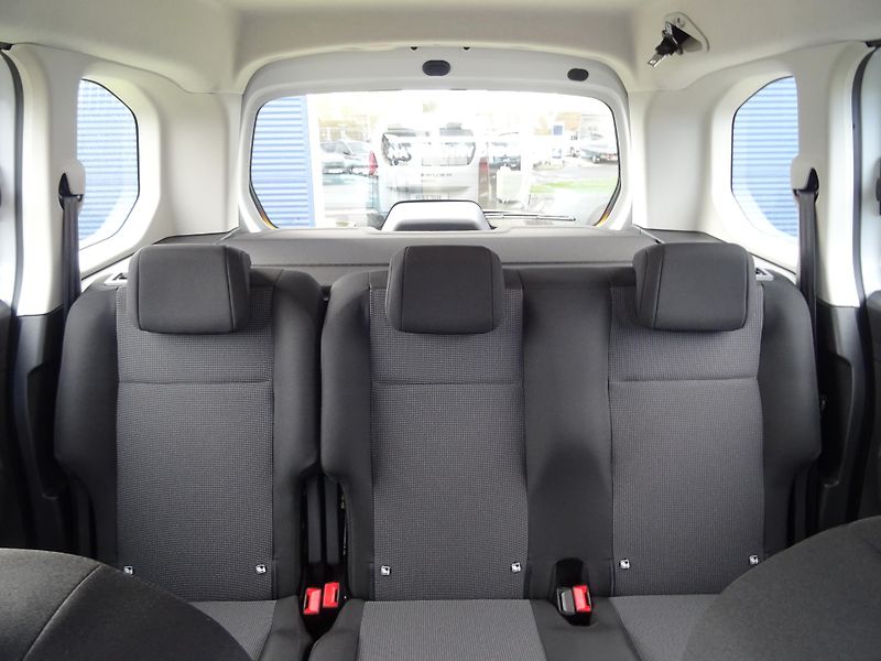 Peugeot Rifter (2025) ACTIVE BHDi 100k MAN6 N1 - fotka 15 z 39