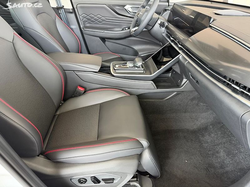 BAIC X75 (2025) ALL IN 130 kW Panorama DCT - fotka 21 z 28