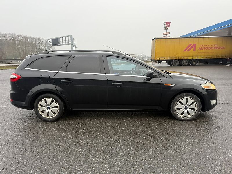 Ford Mondeo 2,0 TDCI GHIA KOMBI - fotka 6 z 17