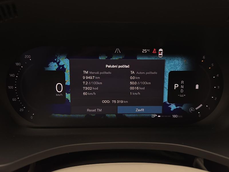 Volvo XC60 B4 AWD BRIGHT PLUS CZ 1.maj - fotka 17 z 51