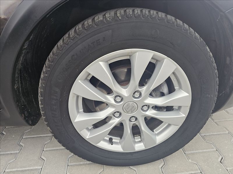 Suzuki SX4 1,6 VVTI 88KW STYLE  AUTOMAT - fotka 37 z 43