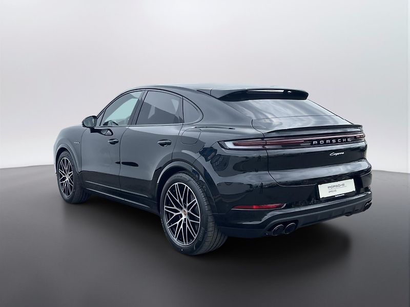 Porsche Cayenne (2025) E-Hybrid Coupe - fotka 3 z 29