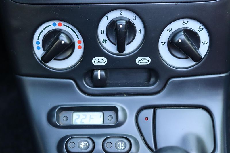 Fiat Barchetta 1998 LIMITED 2000KS - fotka 39 z 50