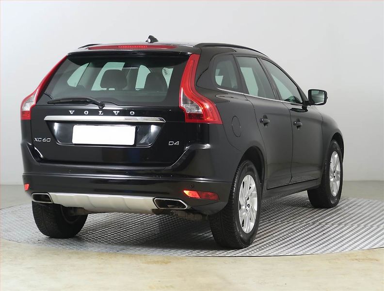 Volvo XC60 (2014) D4, Automat, Serv.kniha, Kůže - fotka 5 z 24