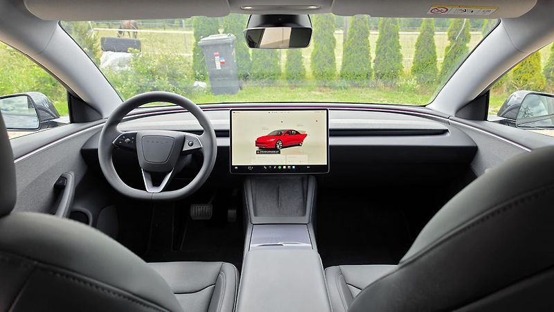 Tesla Model 3 (2025) - fotka 6 z 12