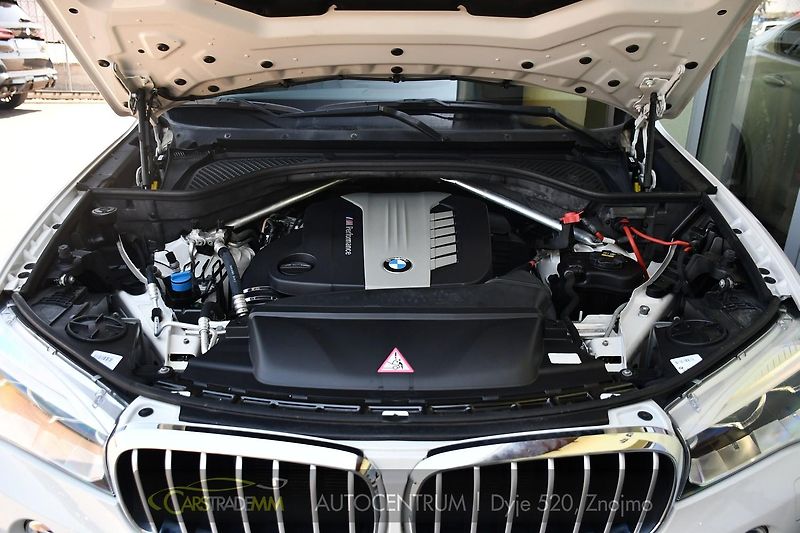 BMW X6 M50d HUD 360KAM ACC - fotka 54 z 57