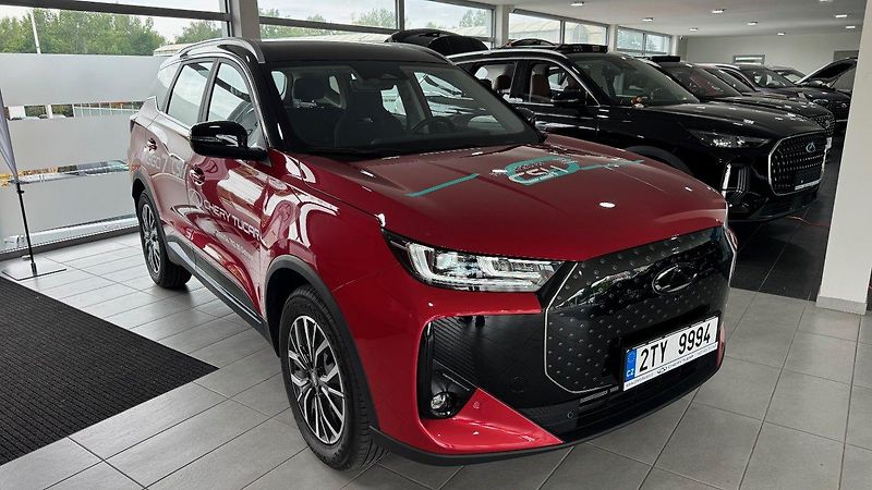 Chery Tiggo 7 PHEV (2026) 1,5T Family Edition FWD - fotka 2 z 40