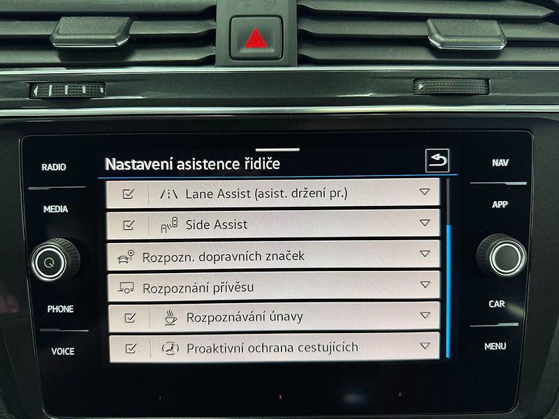 Volkswagen Tiguan Allspace 2.0TDI DSG 4MOTION R-LINE BLAC - fotka 16 z 26