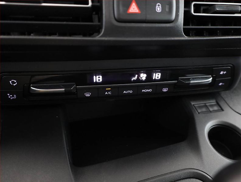 Opel Combo (2023) Maxi Edition 1.5 CDTI, 5Míst - fotka 10 z 14