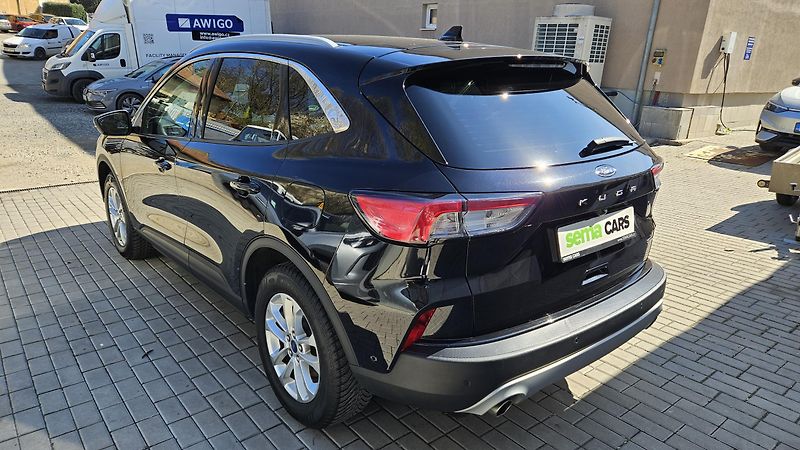Ford Kuga (2023) 2.5i HEV 140 kW Titanium 4x4  - fotka 7 z 37