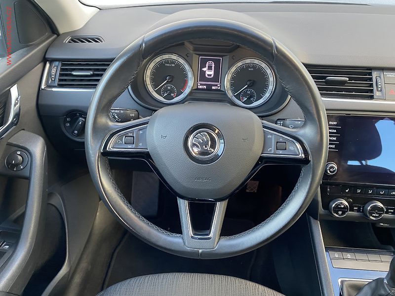 Škoda Octavia (2017) 2.0 TDi, 2.maj,ČR, Style - fotka 11 z 18