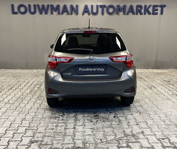Toyota Yaris 1.5 AT ACTIVE TREND - fotka 13 z 15
