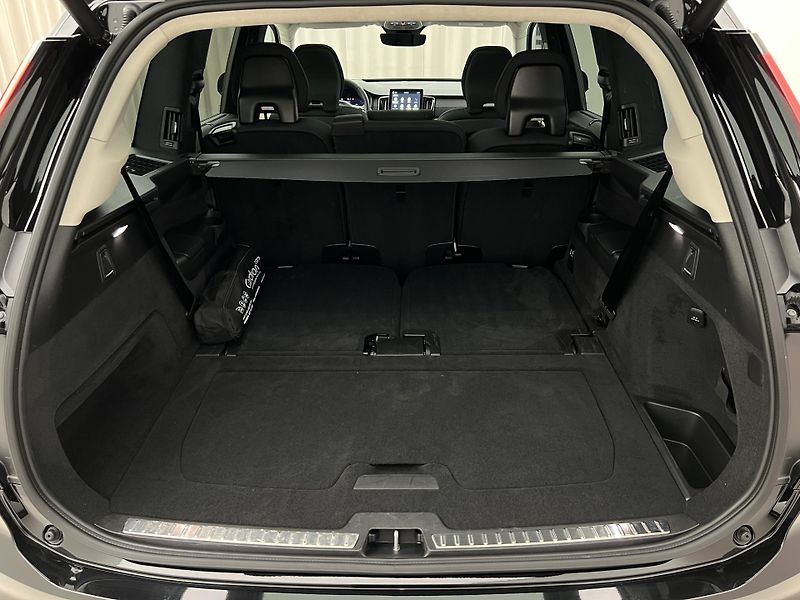 Volvo XC90 T8 AWD RECH. ULTRA DARK 7 MÍST - fotka 5 z 49