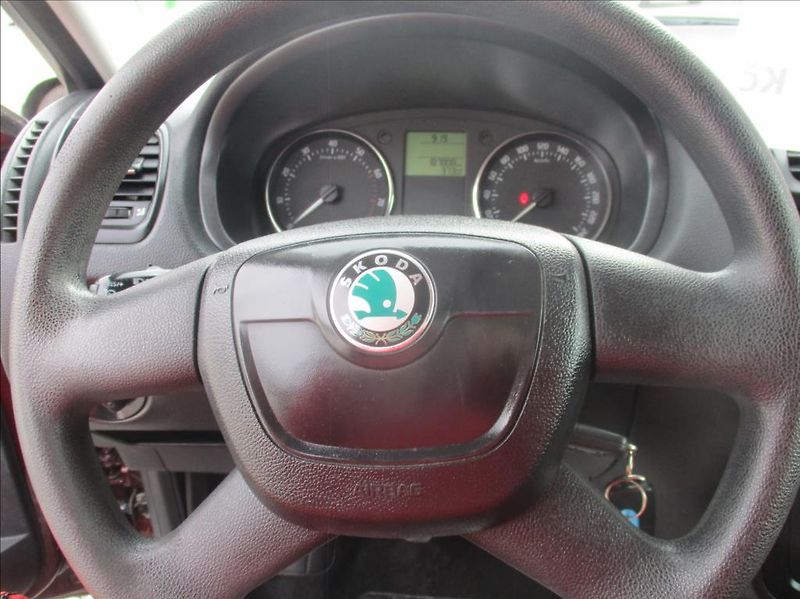 Škoda Fabia 1,2 TSI, digi klima, serviska, - fotka 17 z 32