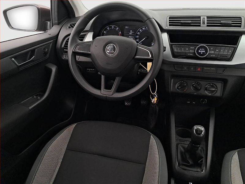 Škoda Fabia (2017) 1.2 TSI, ČR,1.maj - fotka 7 z 16