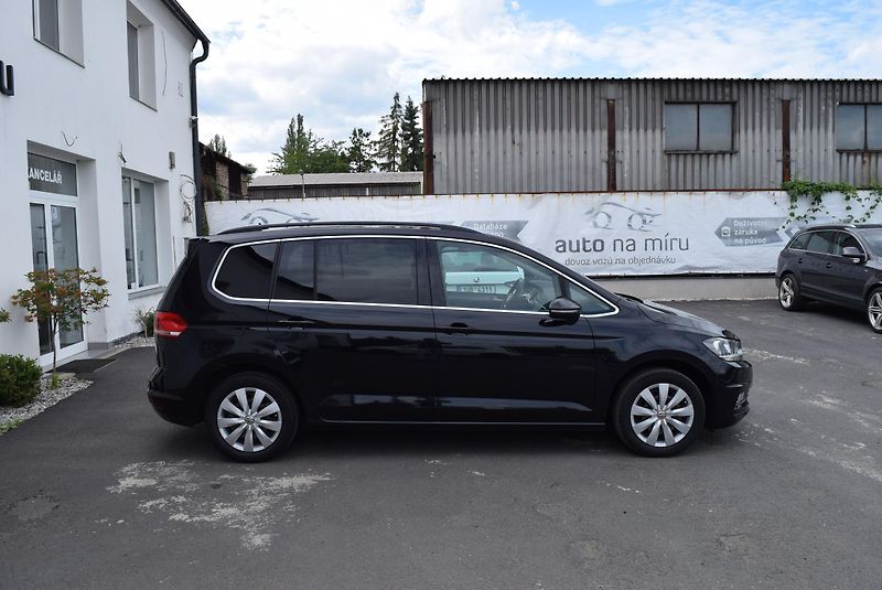 Volkswagen Touran (2017) 1.4TSI 110kw CLBMT 7MÍST TAŽNÉ - fotka 6 z 50