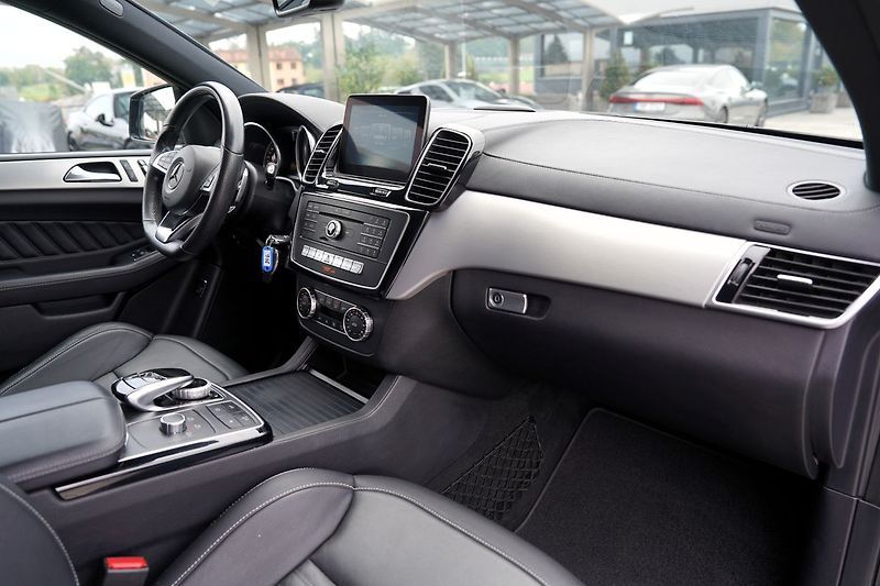 Mercedes-Benz GLE 350d 4Matic AMG/260PS/ČR - fotka 29 z 43