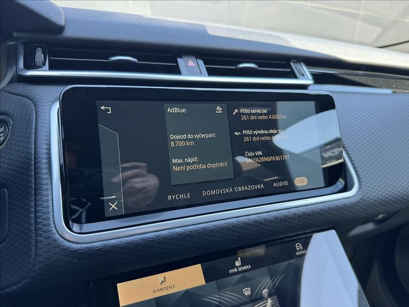Land Rover Range Rover Velar 2,0 D200 R-DYNAMIC SE ZÁRUKA - fotka 25 z 36