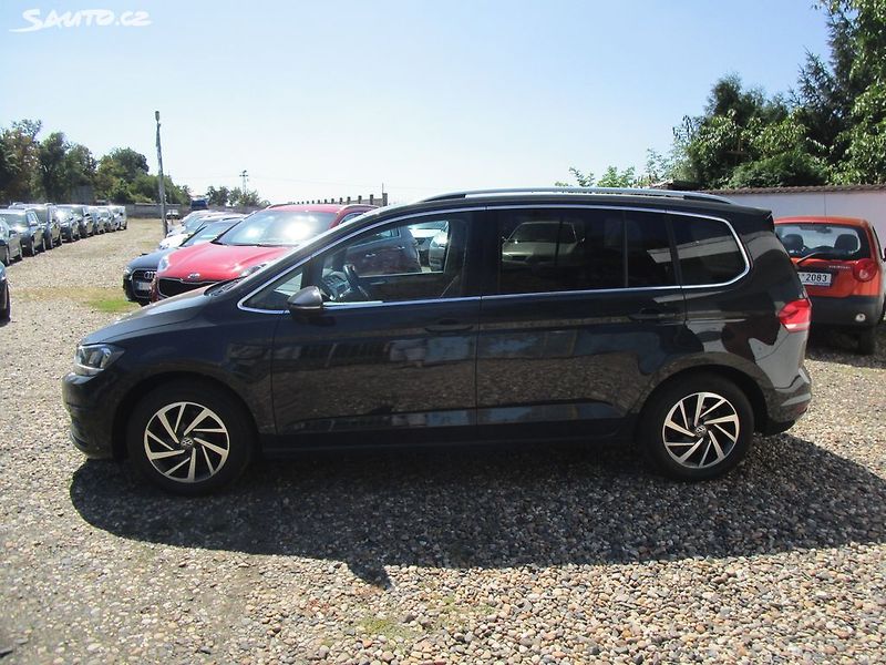 Volkswagen Touran 1,5TSI-110KW-7-MÍSTNÝ-NOVÁ STK - fotka 4 z 28