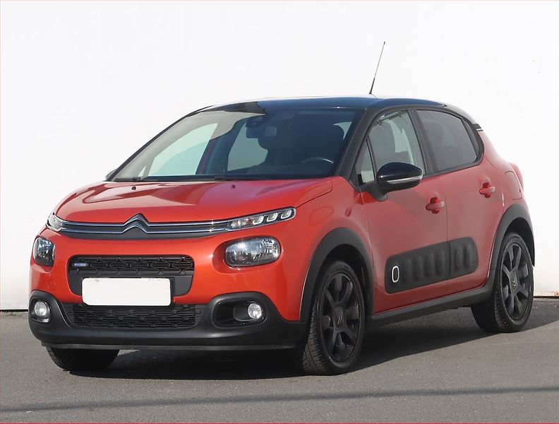 Citroën C3 (2018) Shine 1.2 PureTech, Serv.kniha - fotka 2 z 19