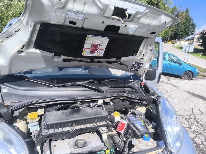 Fiat Fiorino 1.4i,KRÁSNÉ,45KM,SERVISKA,1MAJ - fotka 19 z 21