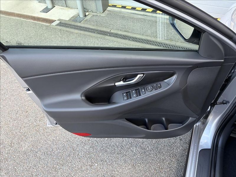 Hyundai i30 (2026) 1,6 T-GDI DCT  WG FL N Line - fotka 8 z 22
