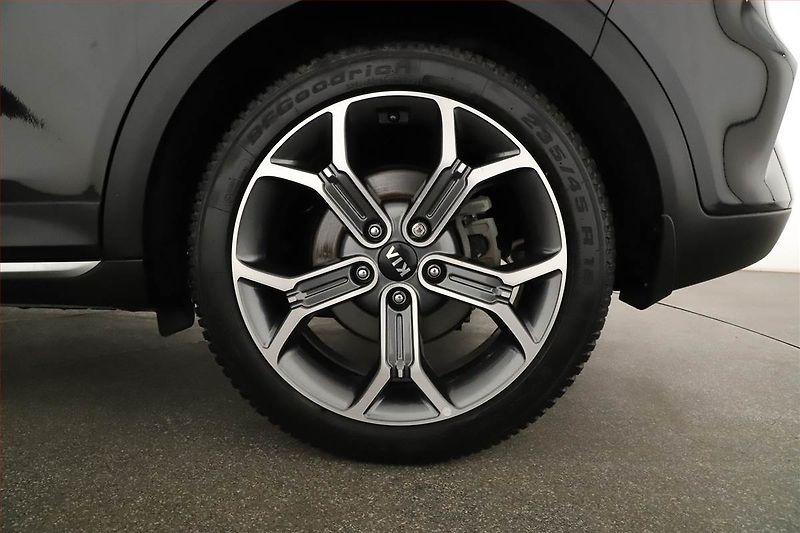 Kia XCeed (2020) 1.4 T-GDI, Automat, Serv.kniha - fotka 12 z 20