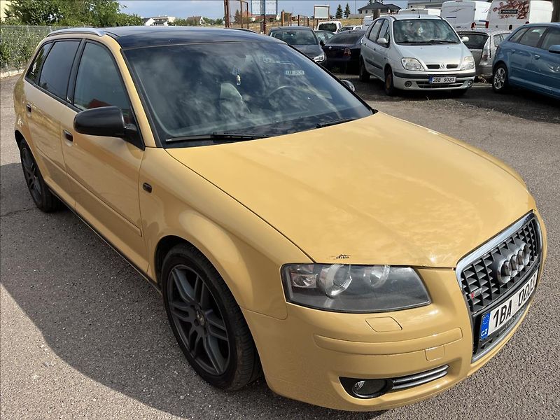 Audi A3 3,2 i V6 184KW 4x4  Sportback - fotka 3 z 45