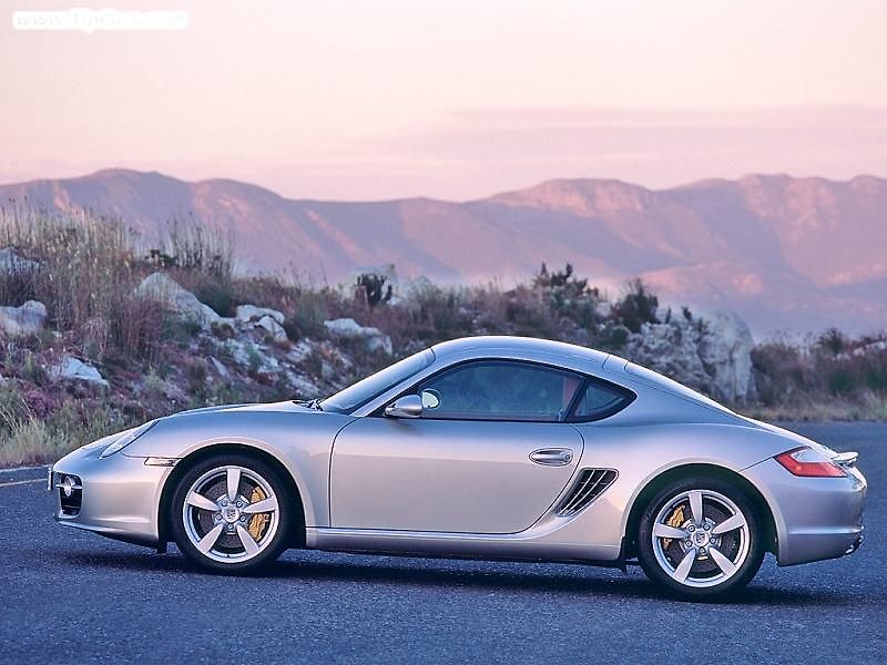 Nová tvář s klasickými rysy Porsche a trochou retro stylu.