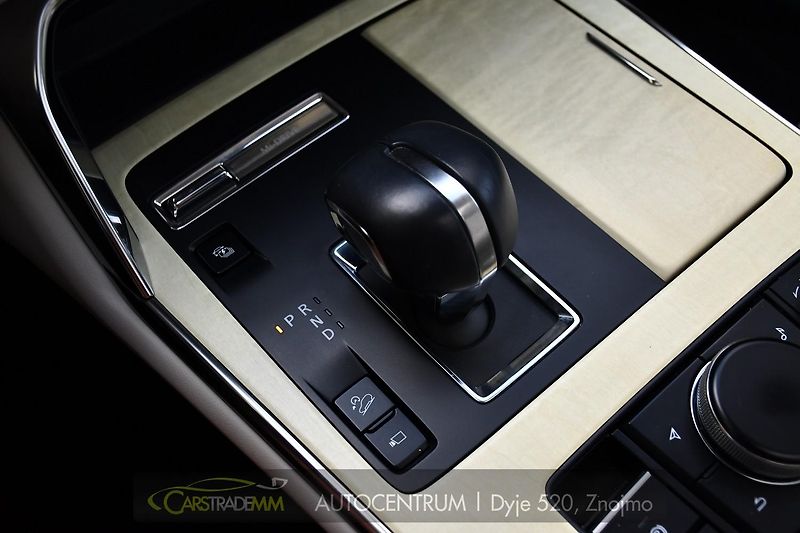Mazda CX-60 2.5 PHEV TAKUMI ACC HUD BOSE - fotka 38 z 59